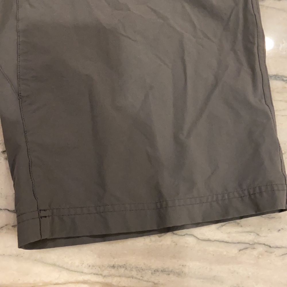 Like New Patagonia Shorts 32 - Picture 3 of 8